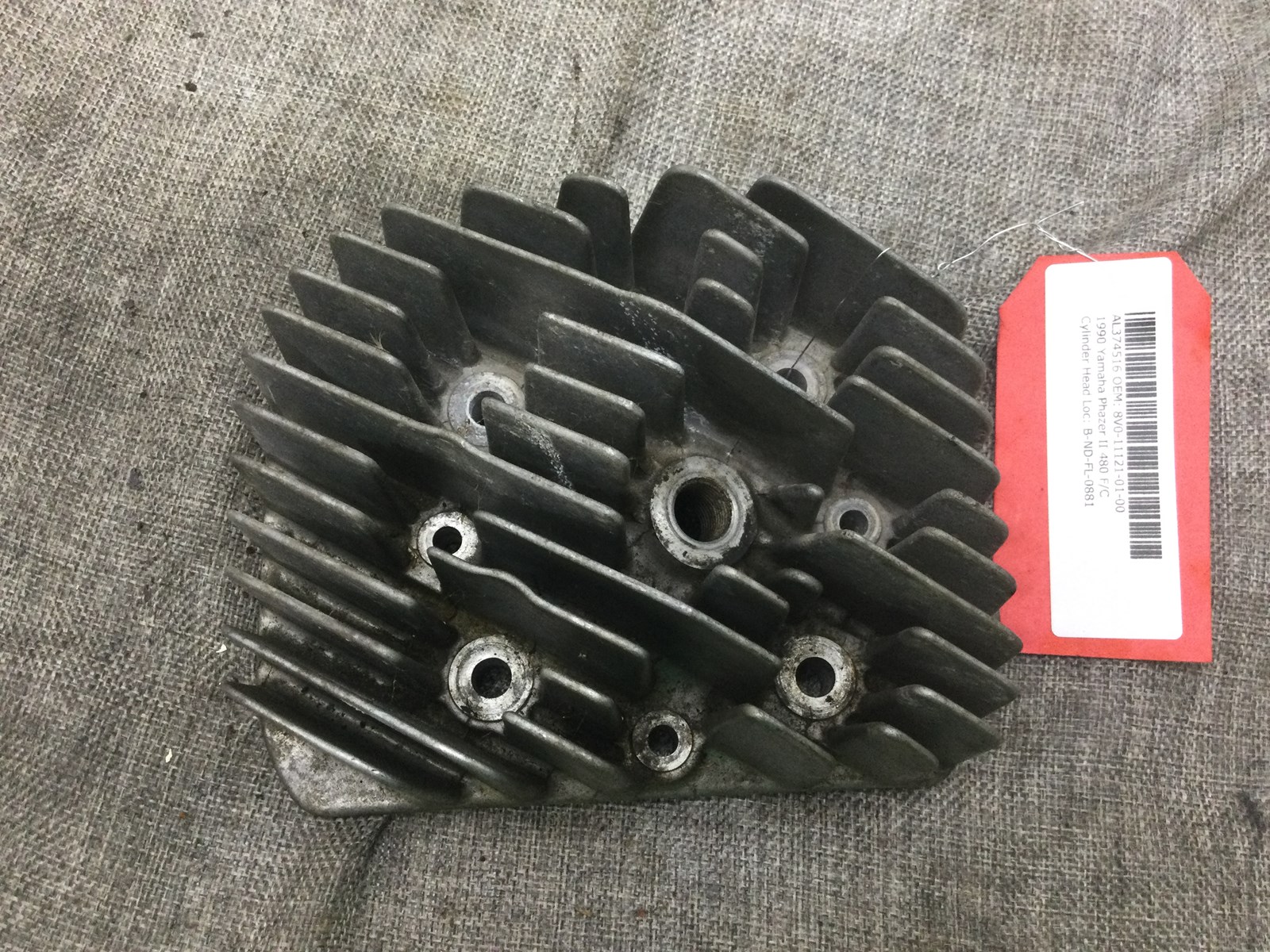 1990 Yamaha cylinder head - Image 4