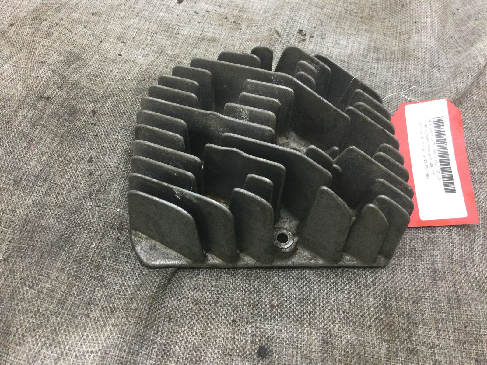 1990 Yamaha cylinder head - Image 5