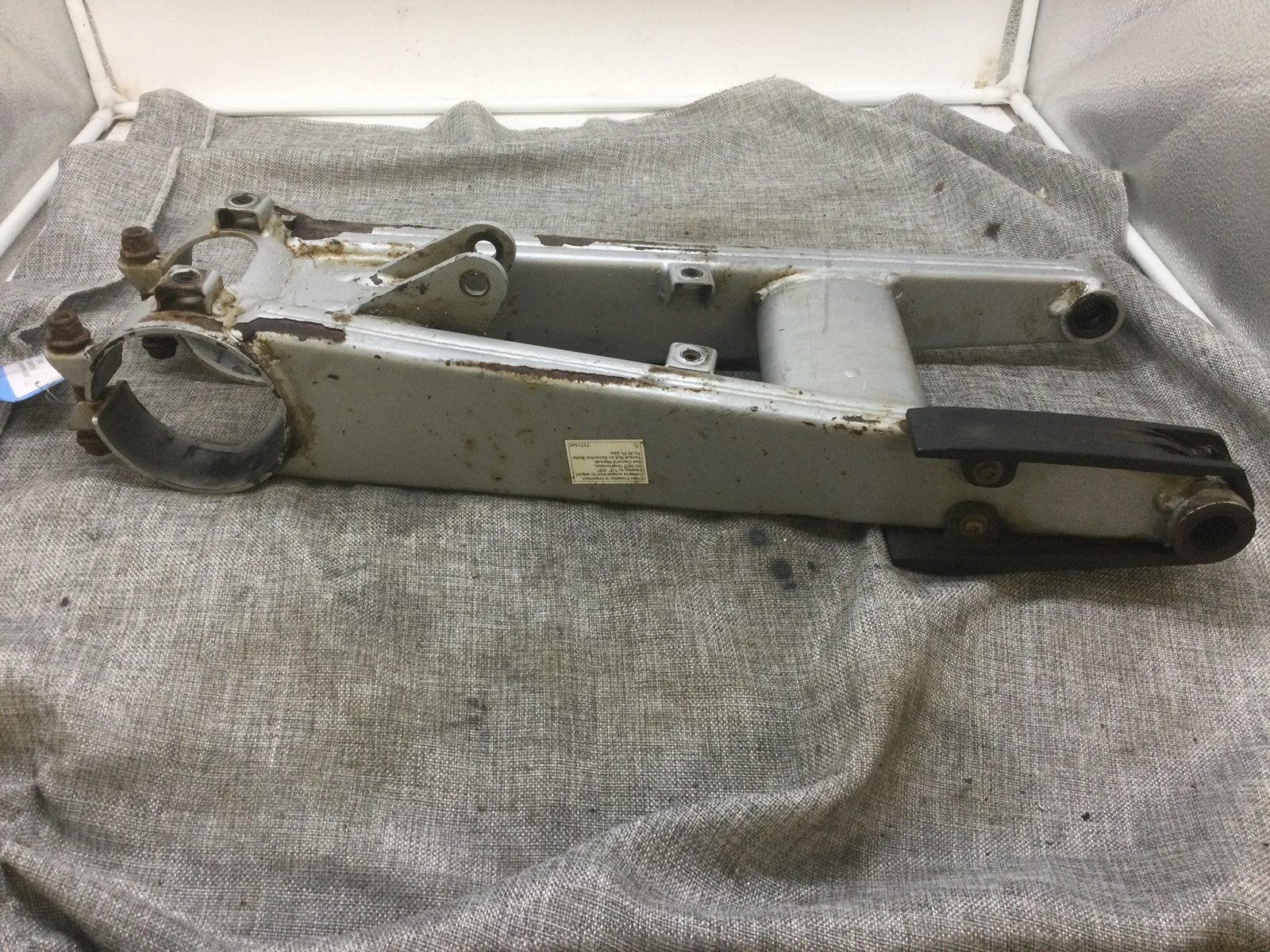 2008 Polaris swing arm - Image 4