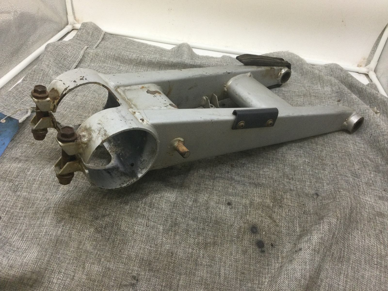 2008 Polaris swing arm