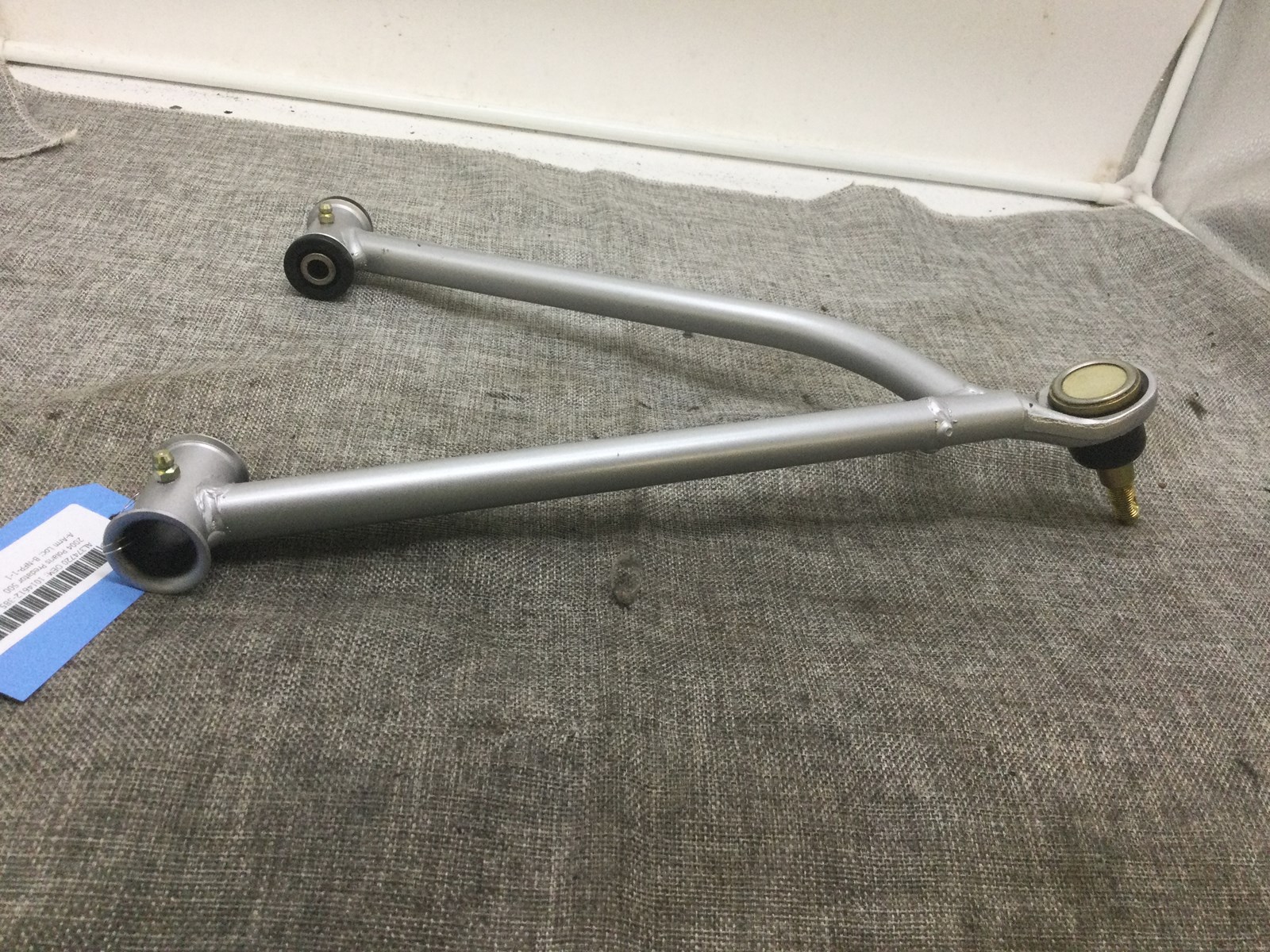 2004 Polaris A-arm left - Image 2