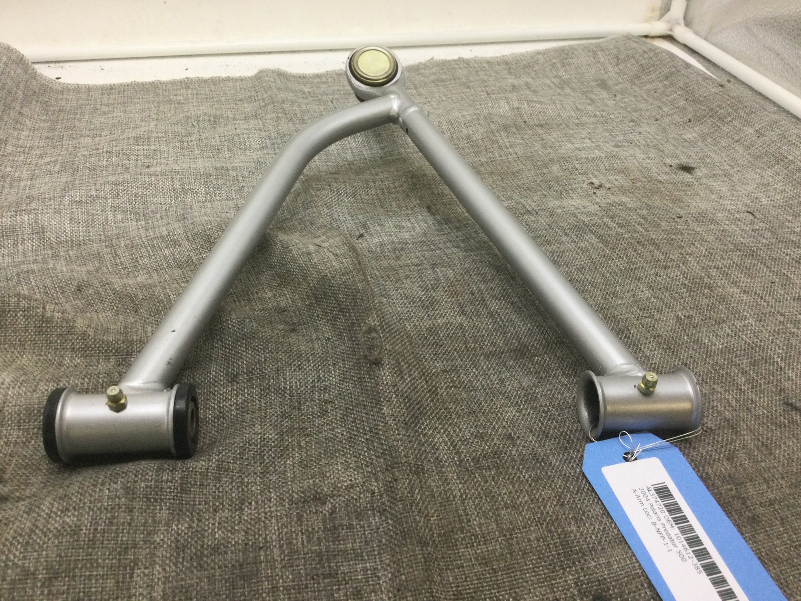 2004 Polaris A-arm left - Image 4