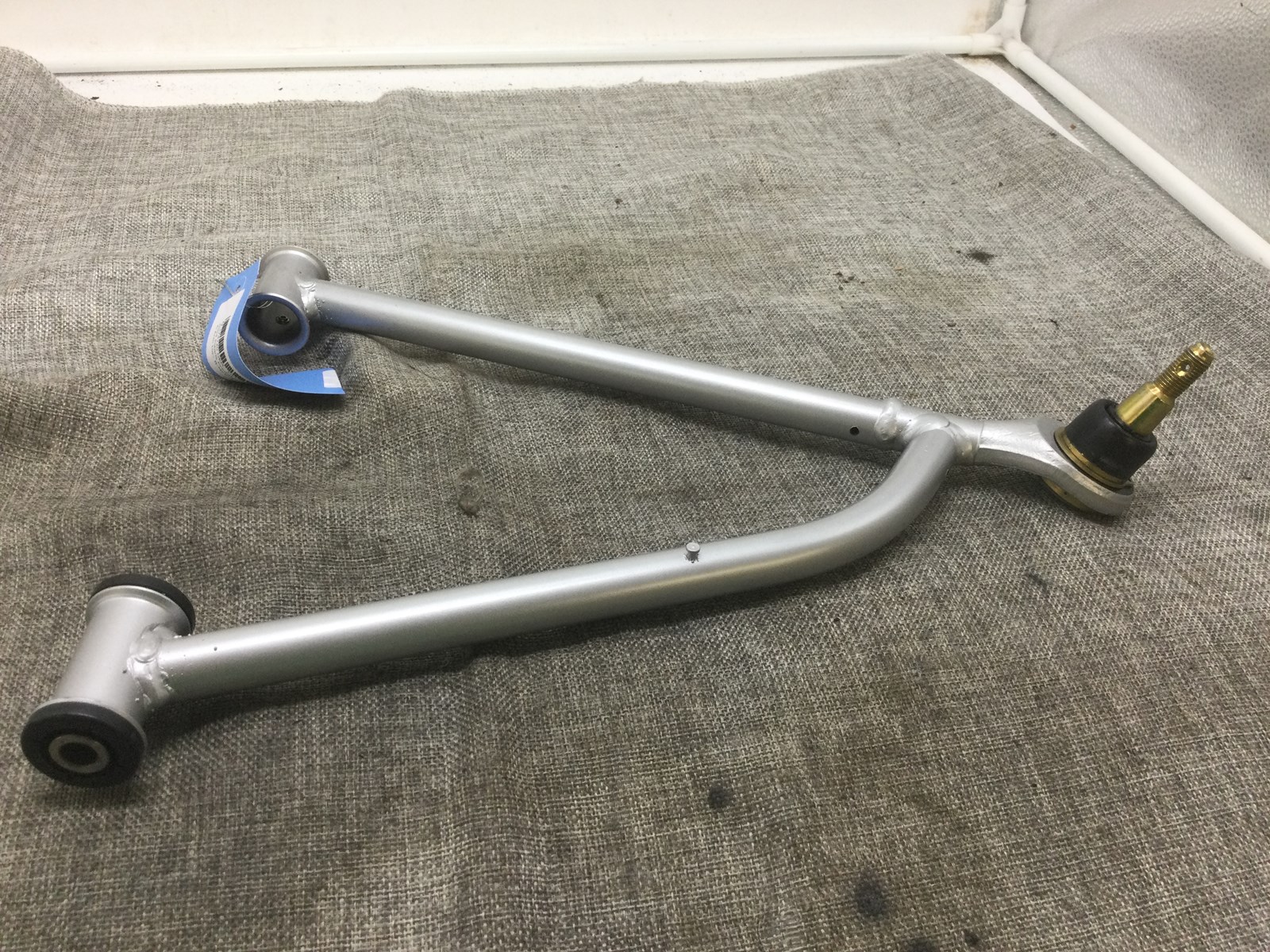 2004 Polaris A-arm left - Image 5