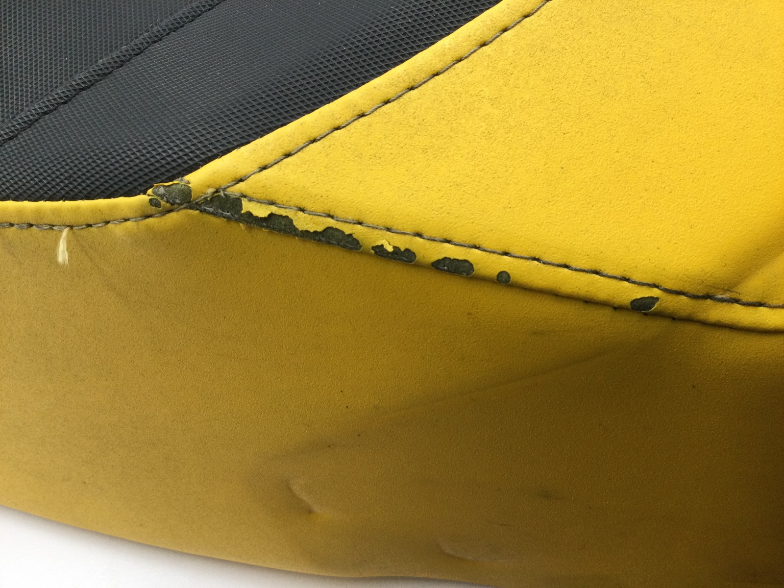 2009 Ski-Doo seat - Image 5