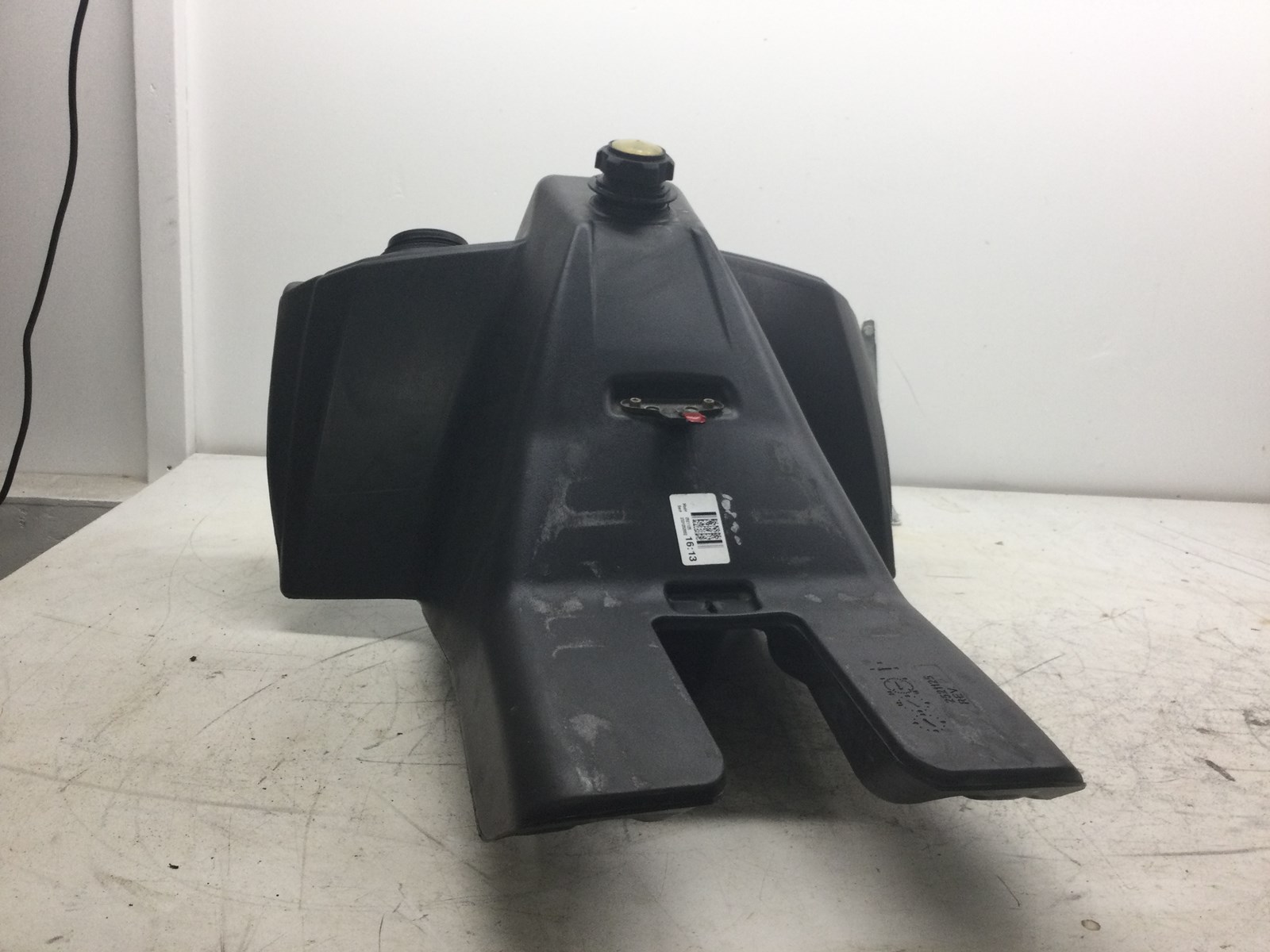 2012 Polaris USED FUEL TANK - Image 2
