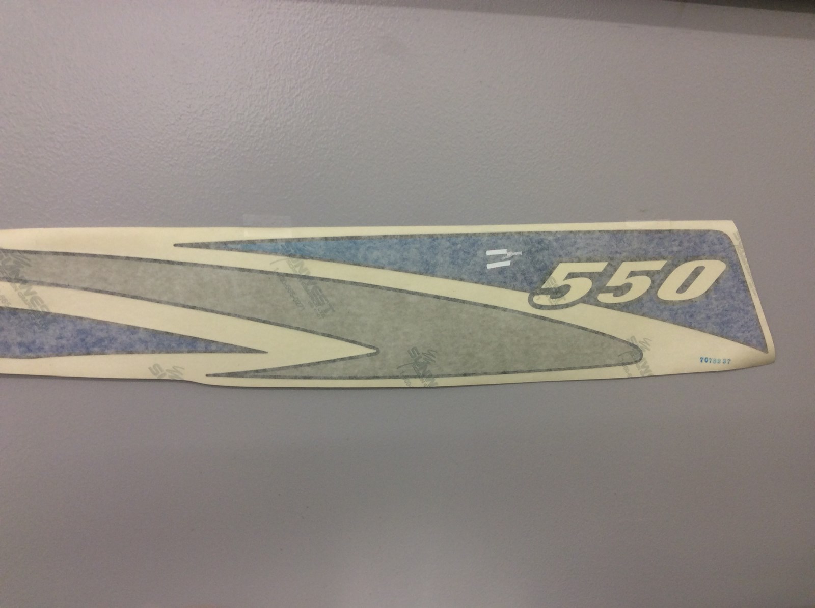 2000 Polaris DECAL - HOOD SIDE BLUE "550" LH - Image 2