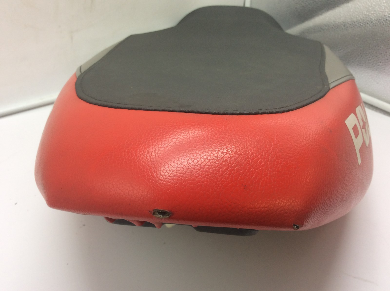 2012 Polaris seat - Image 4