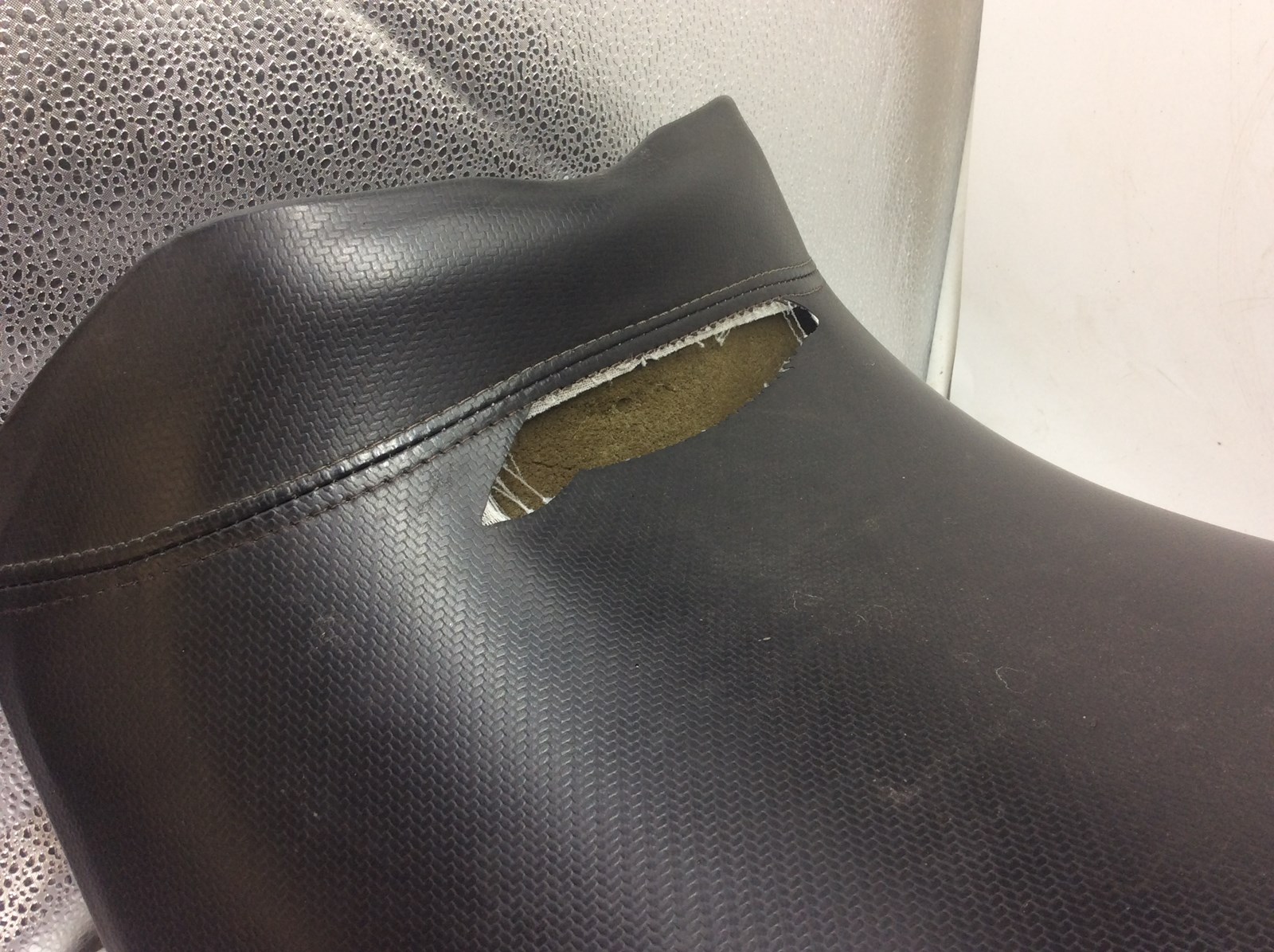 2005 Ski-Doo Seat Assembly - Black - Image 3