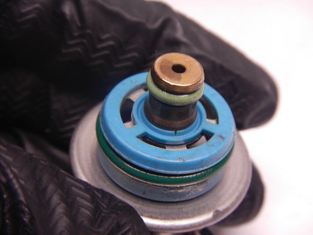 2007 Polaris fuel pressure regulator - Image 2