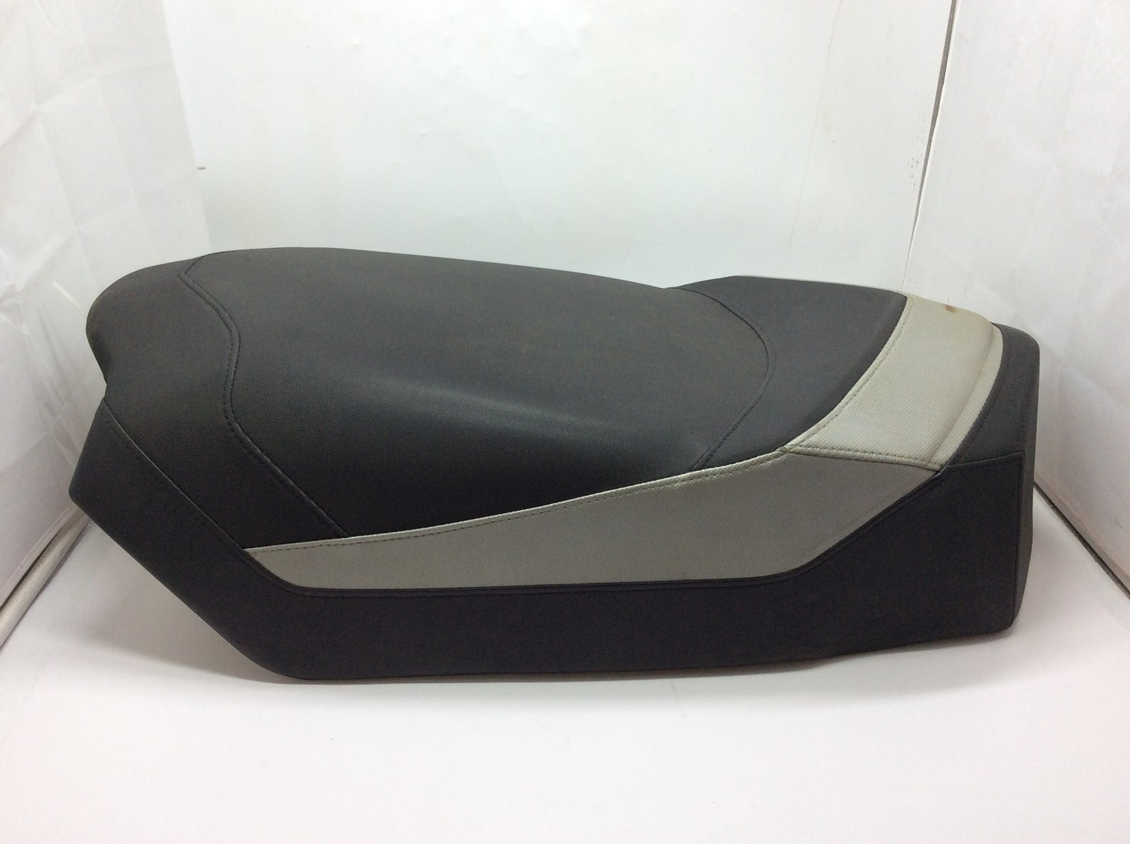 2009 Ski-Doo Seat - Image 3