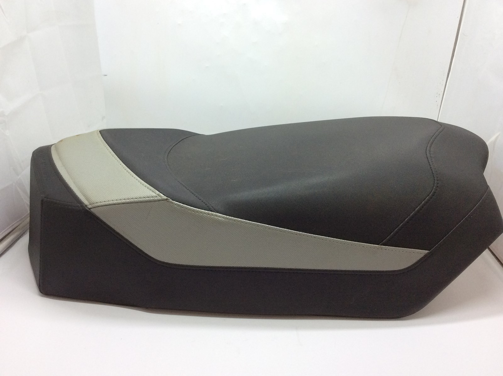 2009 Ski-Doo Seat - Image 4
