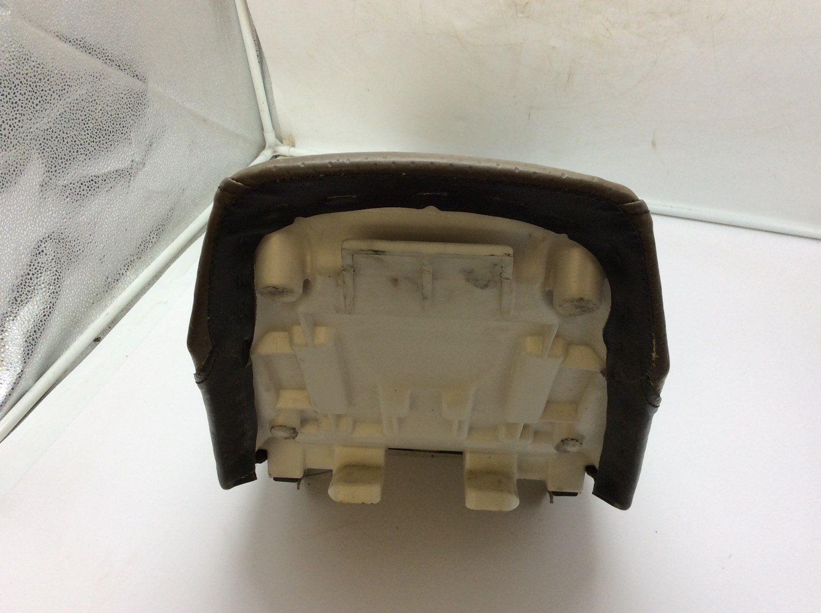 2007 Yamaha seat - Image 5