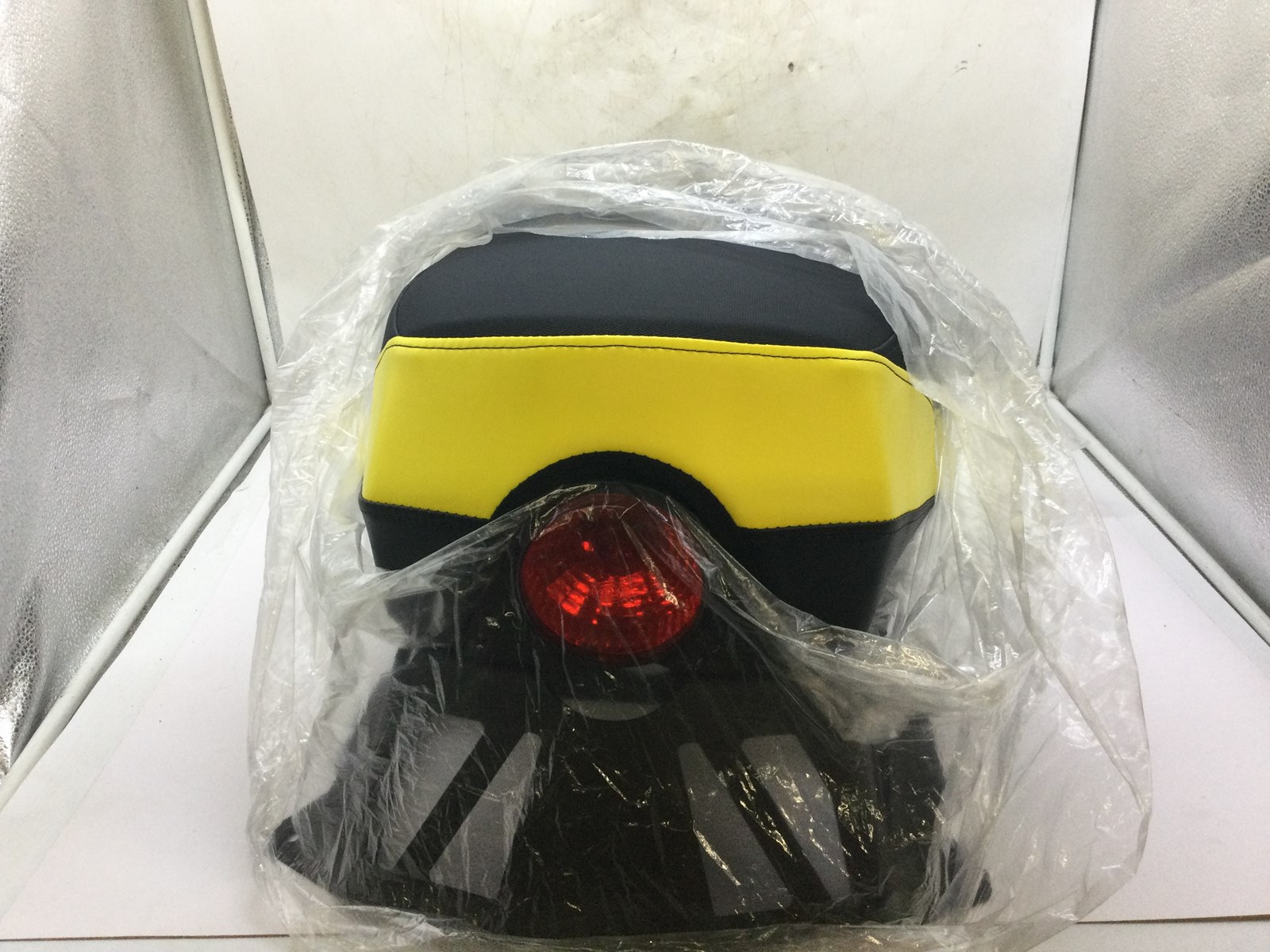 Seat-2020 mxz 600rs - Image 3