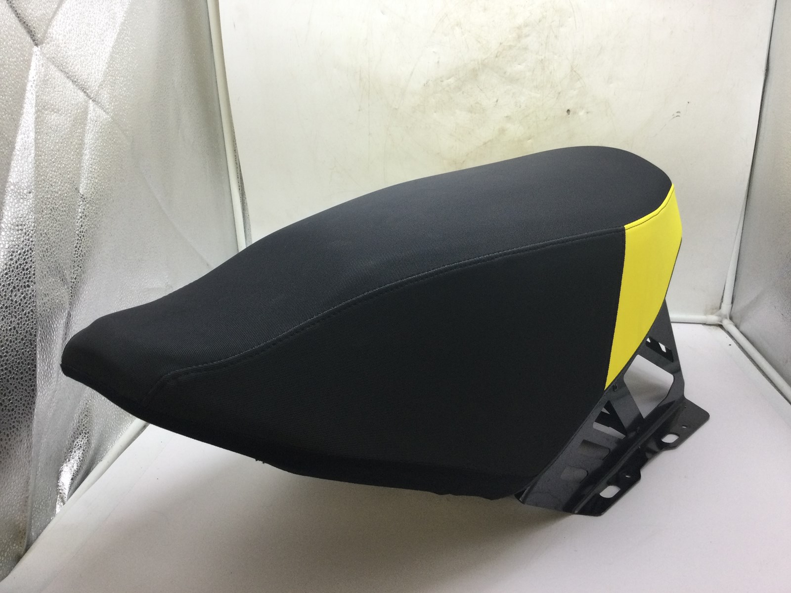 Seat-2020 mxz 600rs - Image 4