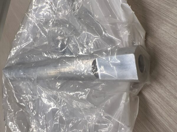 2015 Ski-Doo rear suspension Limit Axle - Image 4