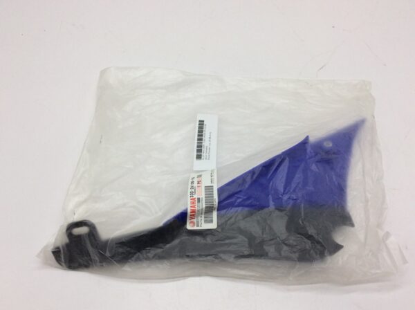 2010 Yamaha YZ450F tank side cover - Image 2