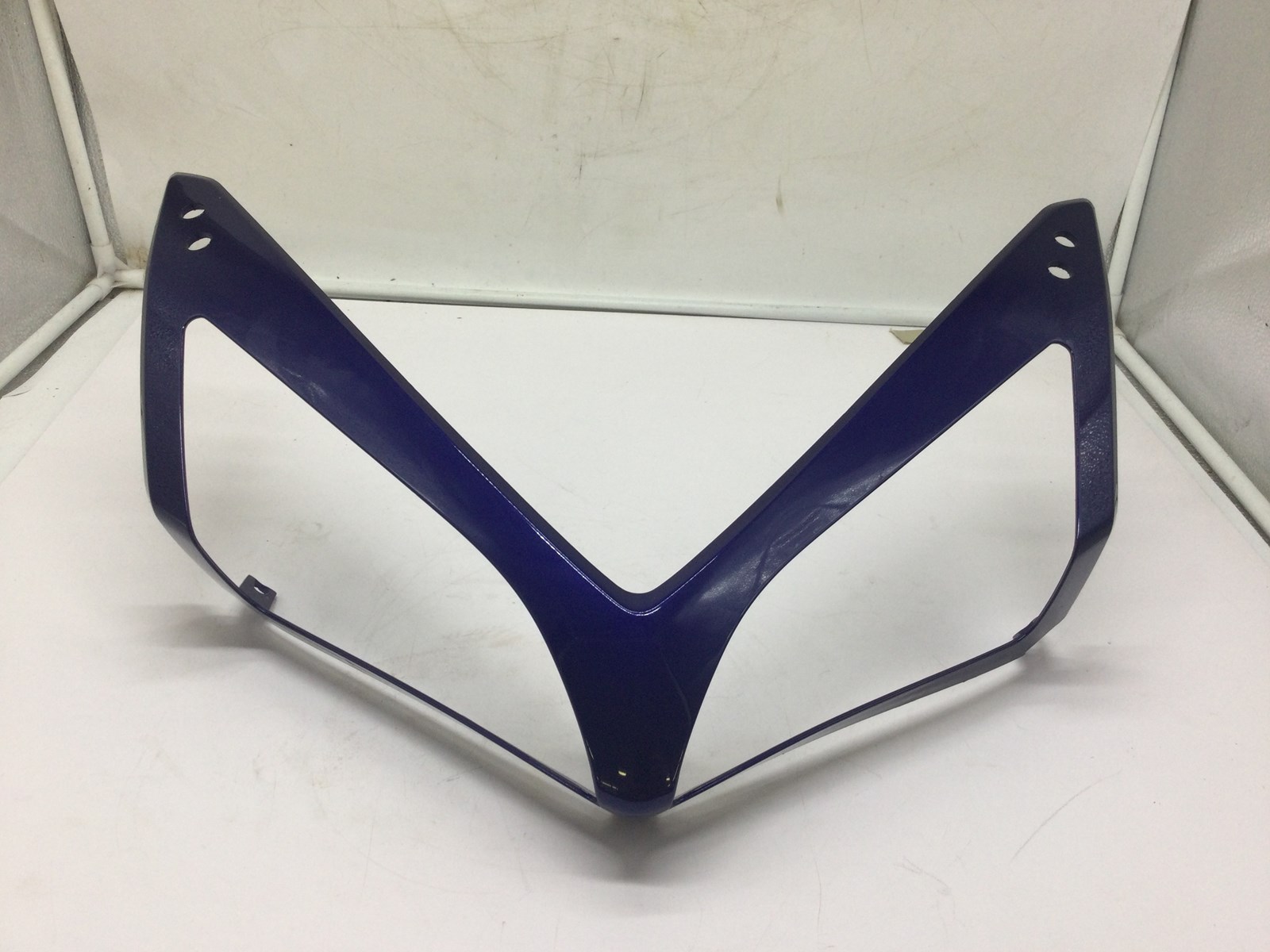 2006 Yamaha head light fairing - Image 2