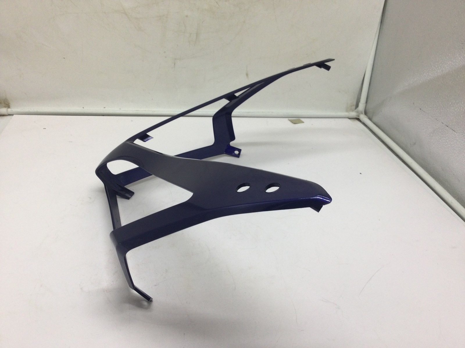 2006 Yamaha head light fairing - Image 3