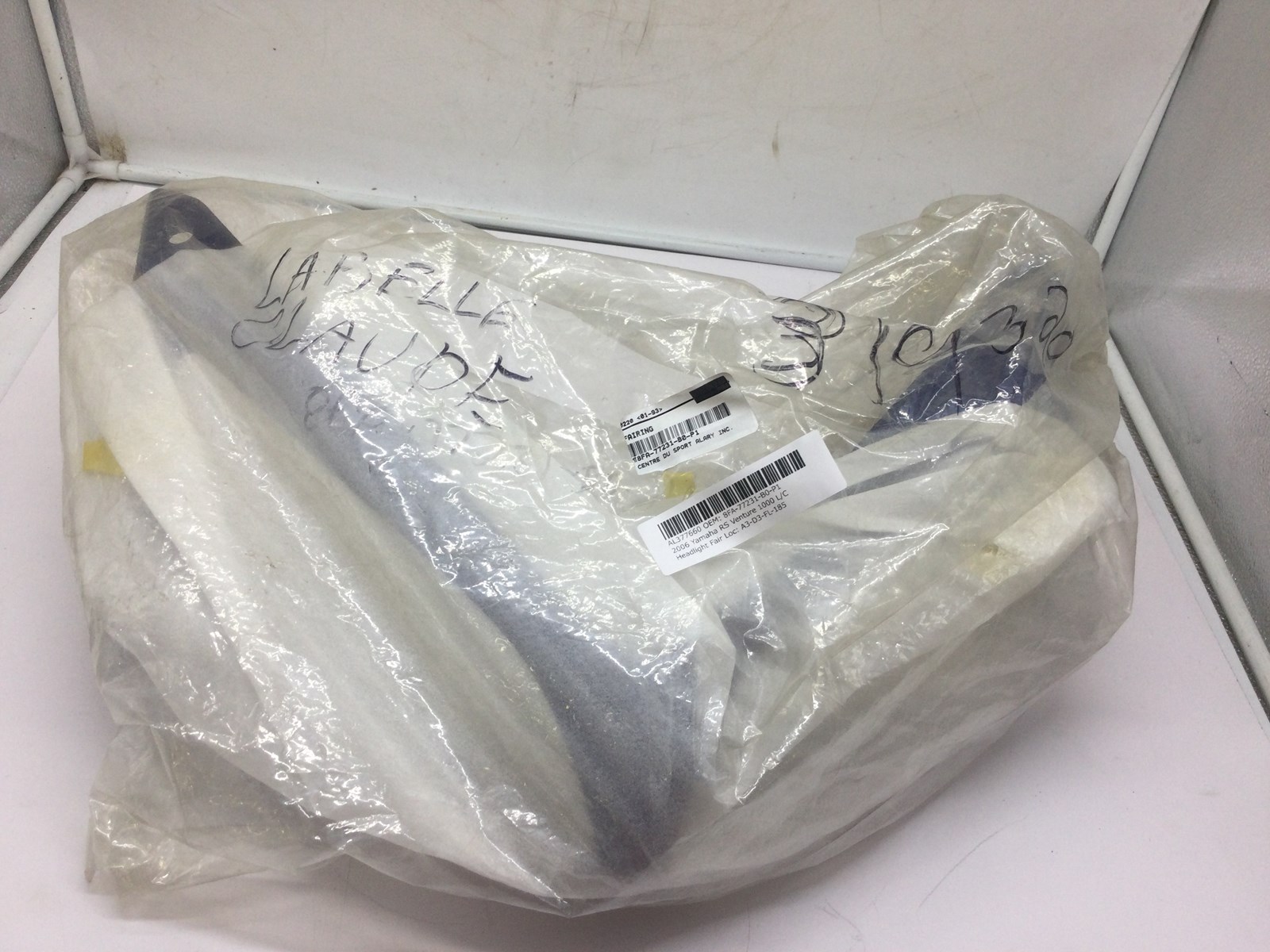 2006 Yamaha head light fairing