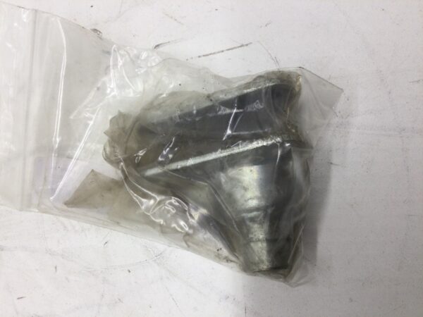 1978 Yamaha Bracket front idler wheel RH - Obsolete - Image 2