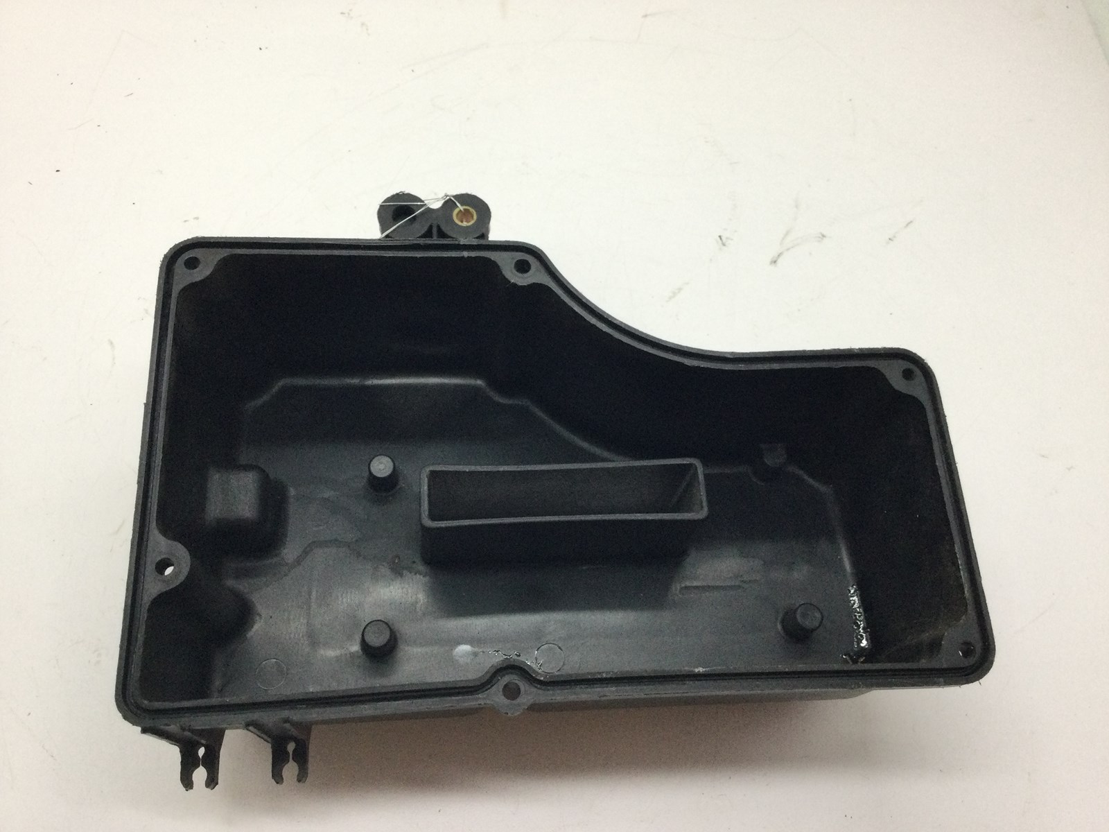 1999 Yamaha Intake Silencer - Image 4