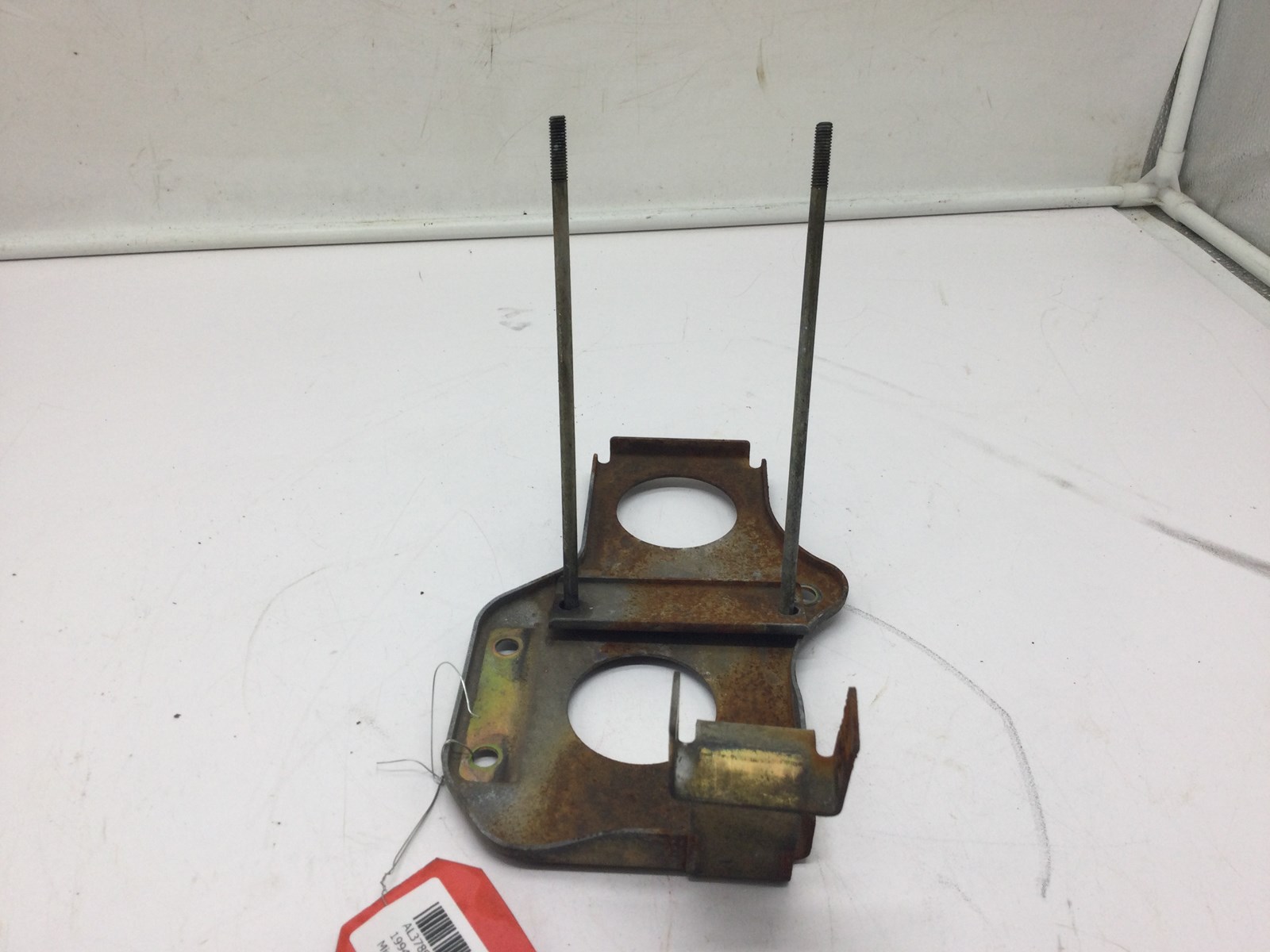 1994 Yamaha Battery Bracket - Image 3