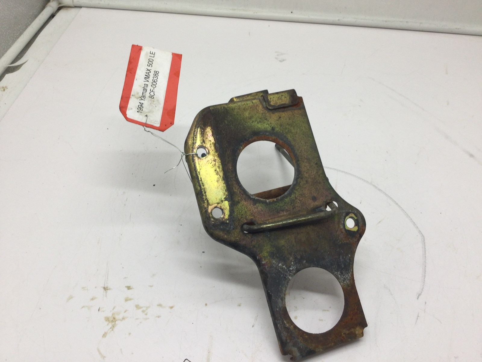 1994 Yamaha Battery Bracket - Image 4