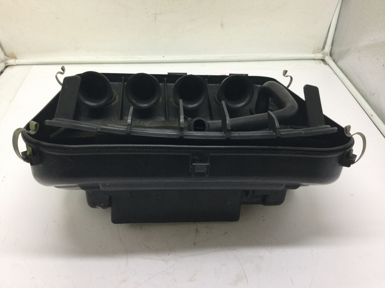 2007 Yamaha Airbox SEE COMMENTS - Image 3