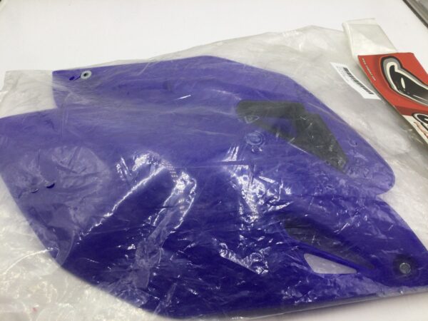 2009 Yamaha YZF250 Side Panels - Image 2