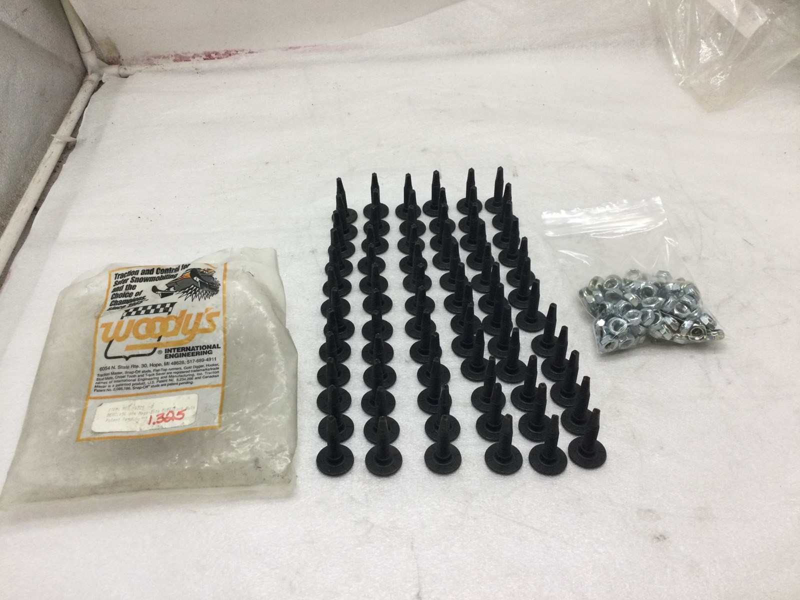 WOODYS GOLD DIGGER CARBIDE STUDS 1.325" 96/PK