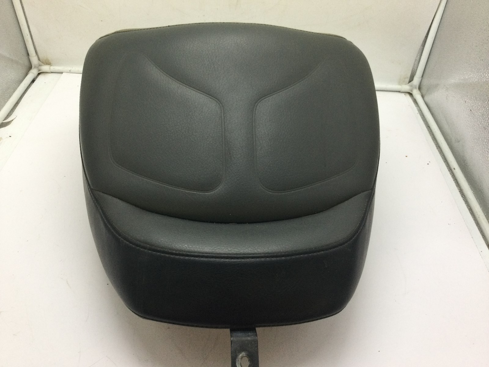 2007 Yamaha seat - rear - Image 3