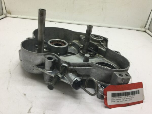 2007 Yamaha chain case - Image 2