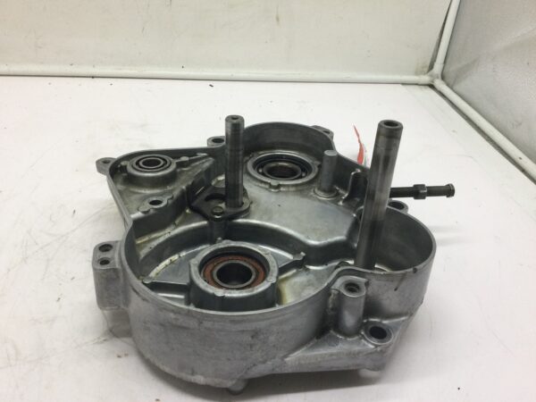2007 Yamaha chain case - Image 3