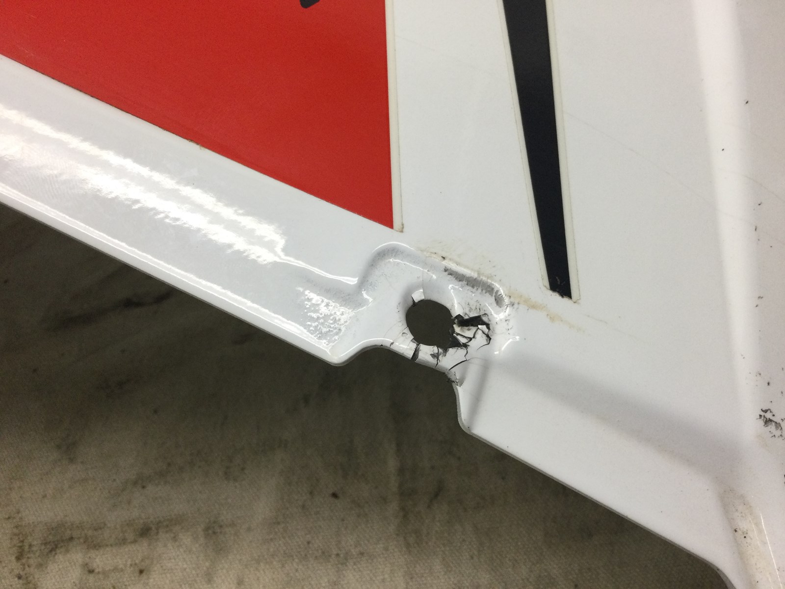 2015 Polaris Front Fender LH SEE COMMENTS - Image 2