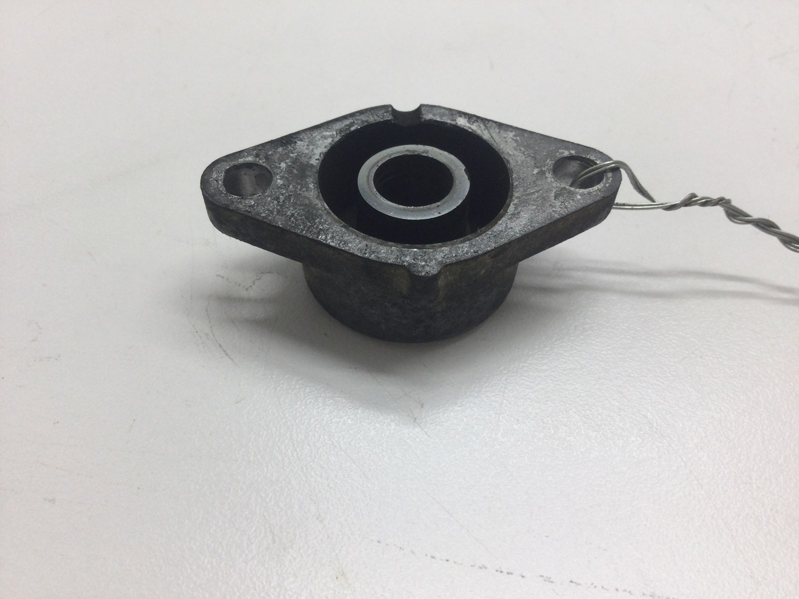 2002 Yamaha Holder 3 Power Valve - Image 4