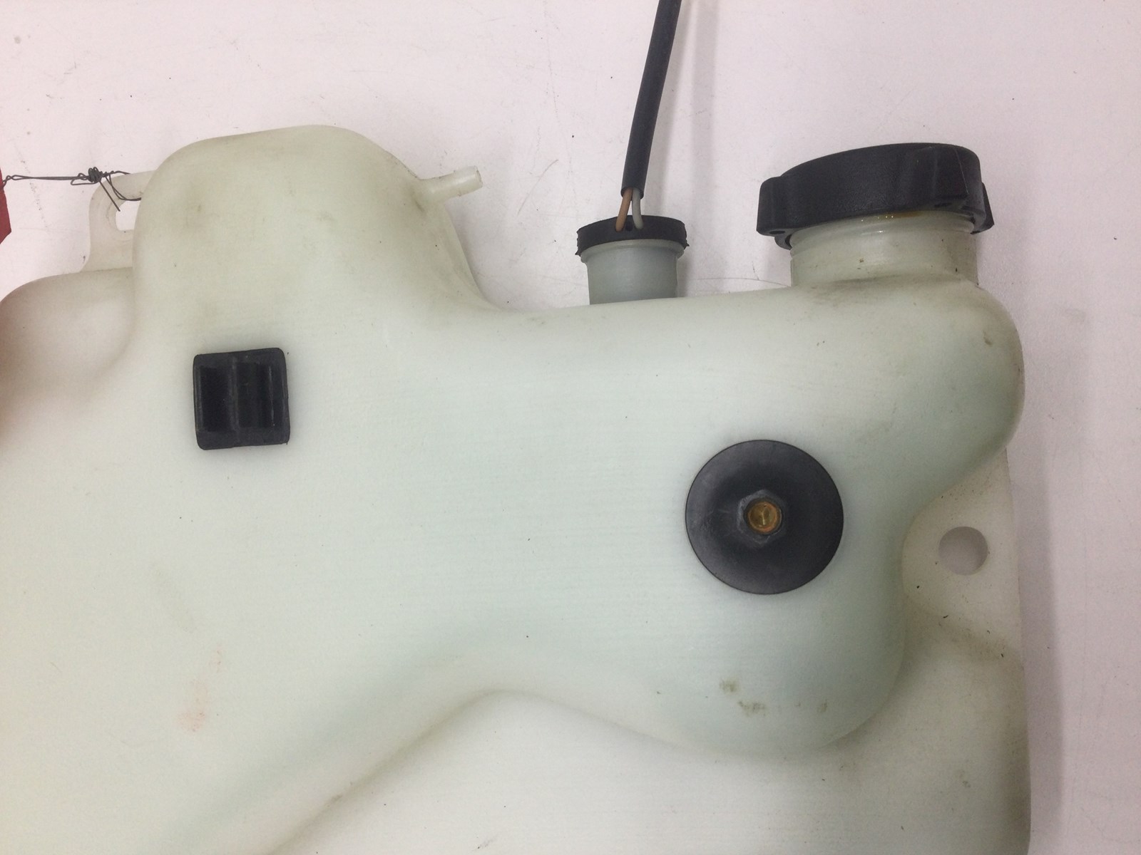 1987 Yamaha Oil Tank - Image 2