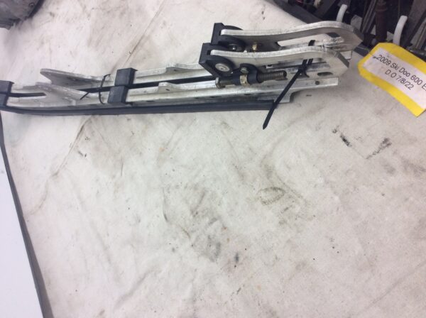 2009 Ski-Doo Suspension Rail Set - Image 5