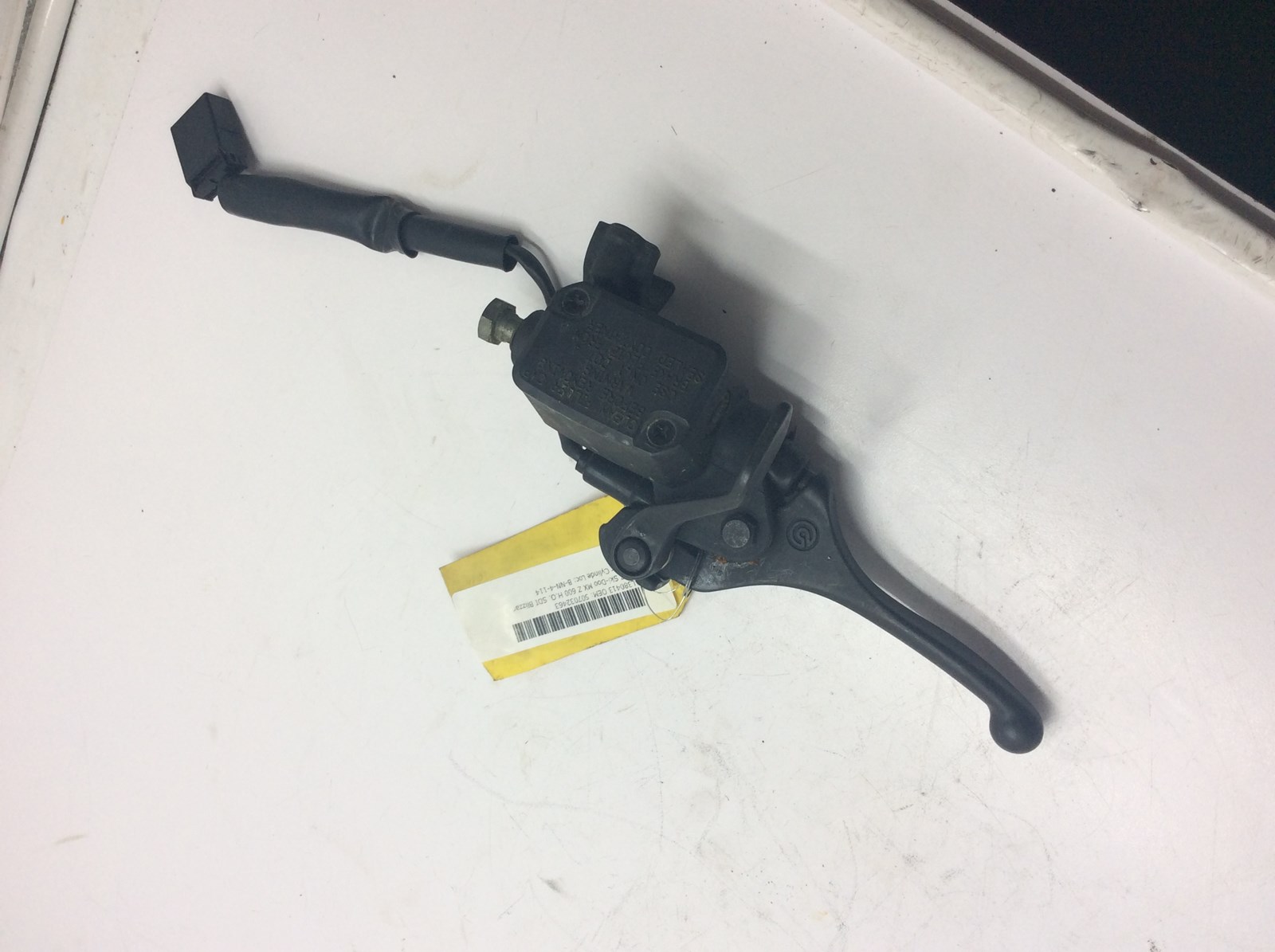 Brake Master Cylinder - Image 4