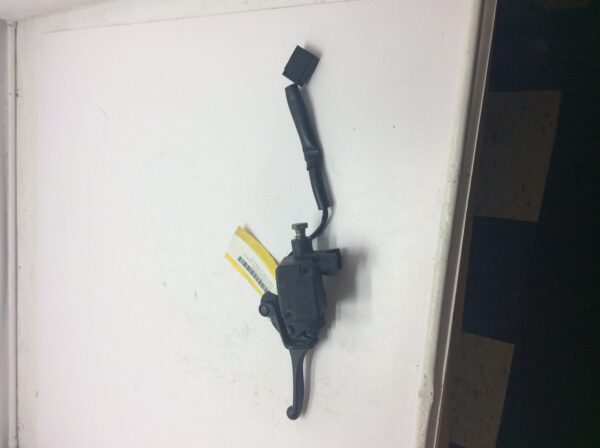 Brake Master Cylinder - Image 5