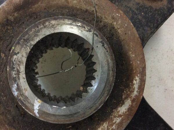 2005 Can-Am Outlander 400 front or rear wheel hub - Image 2