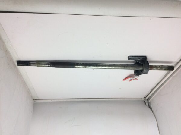 1995 Yamaha secondary shaft/ pn supersedes - Image 2