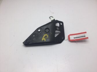 2004 Yamaha Right front Bumper support - see comments