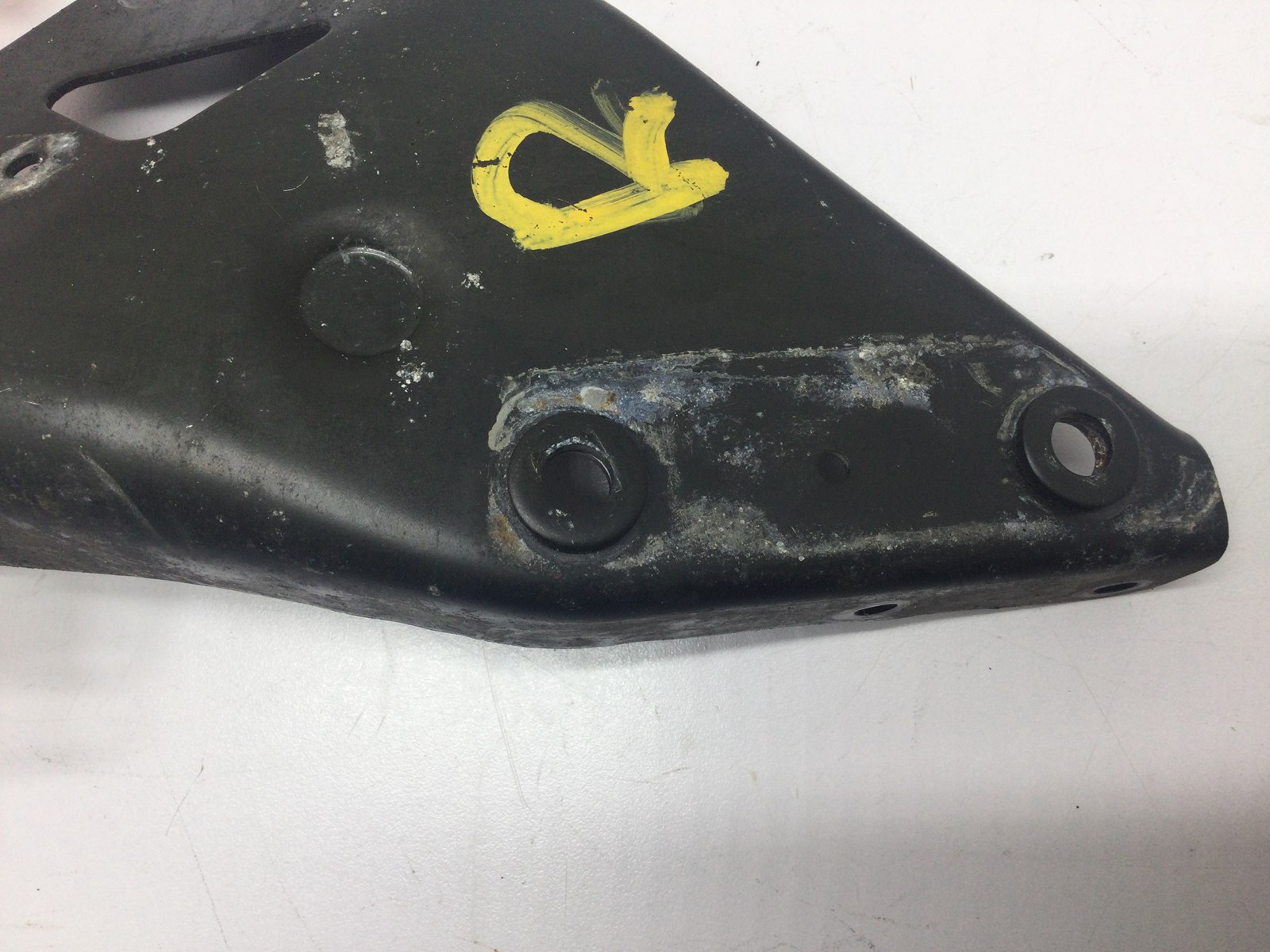 2004 Yamaha Right front Bumper support - see comments - Image 4