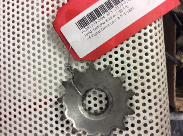 1980 Yamaha Upper drive Gear. - Image 3