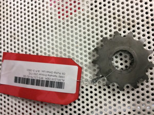 1980 Yamaha Upper drive Gear.
