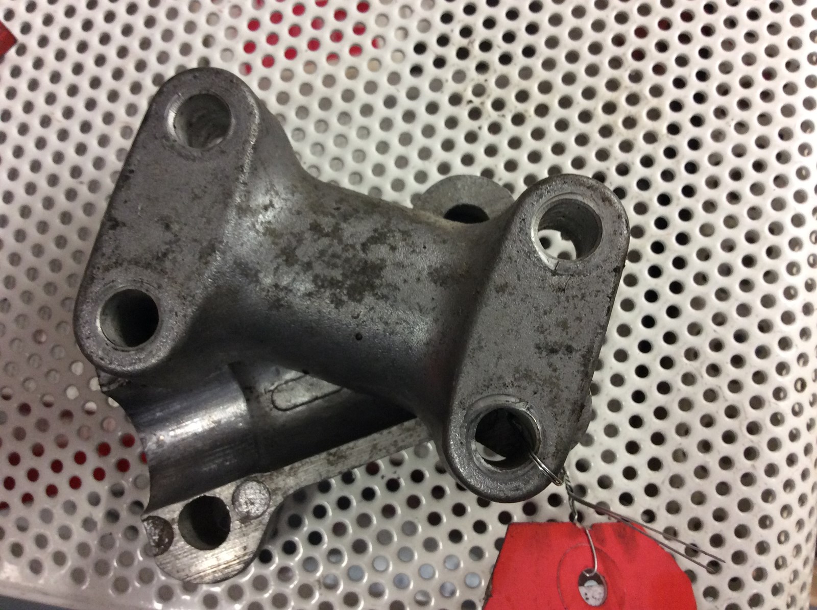 1980 Yamaha Handle Bar Holder / Clamps - Image 3