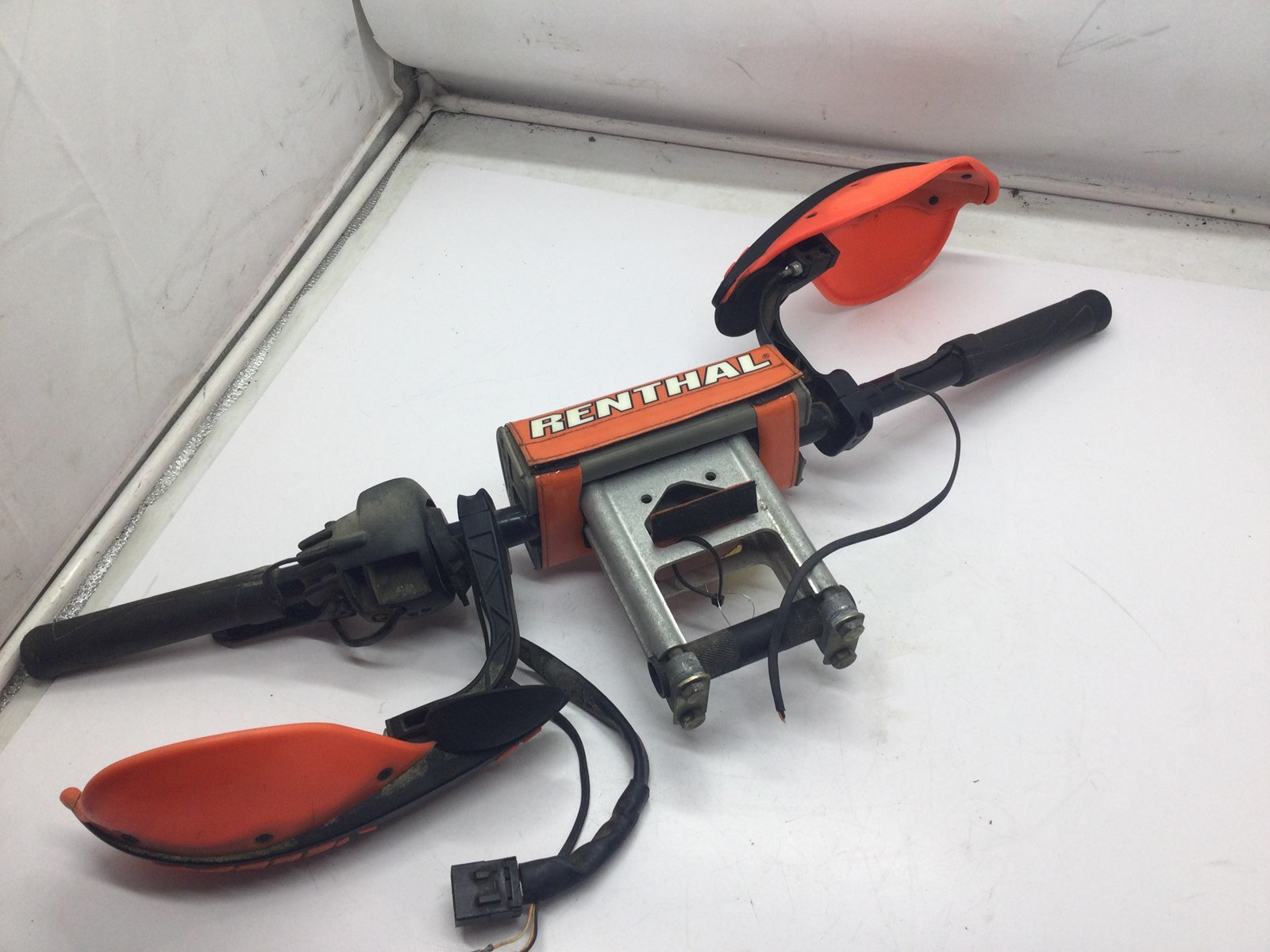 2004 Ski-Doo Handlebar - Image 5