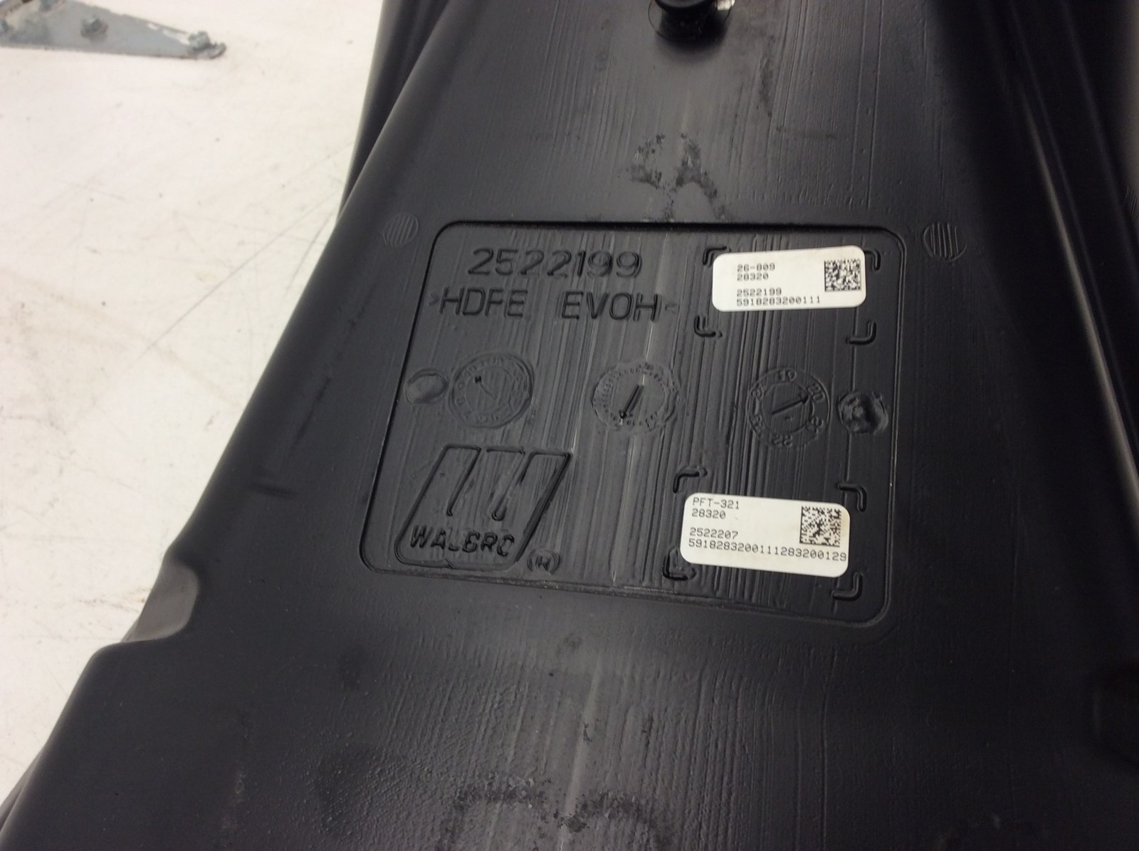 2021 Polaris Gas Tank - Image 5