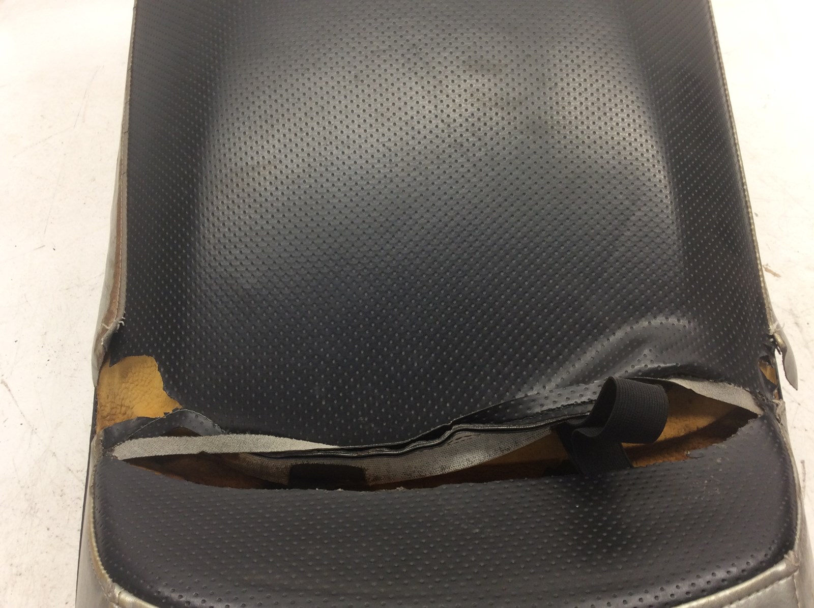 2004 Yamaha Seat - Image 3