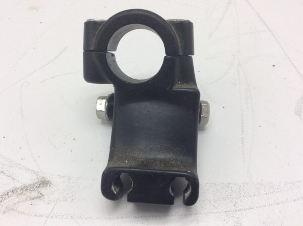 1985 Honda left hand bracket - Image 2